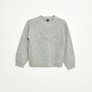 Pull en maille avec nœud en maille torsade devant GRIS