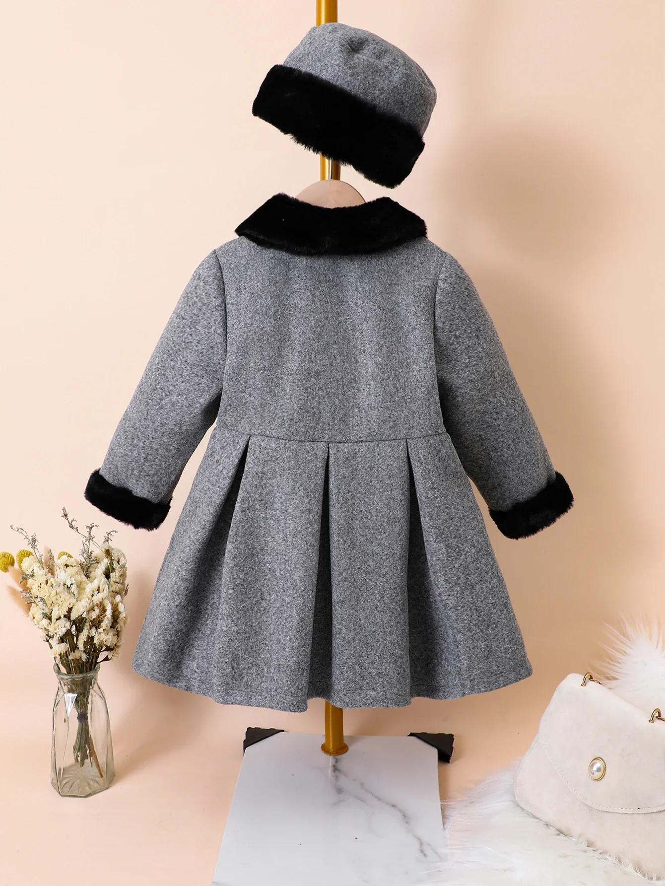 Manteau Élégance Hivernale - Collection Noël – Image 2