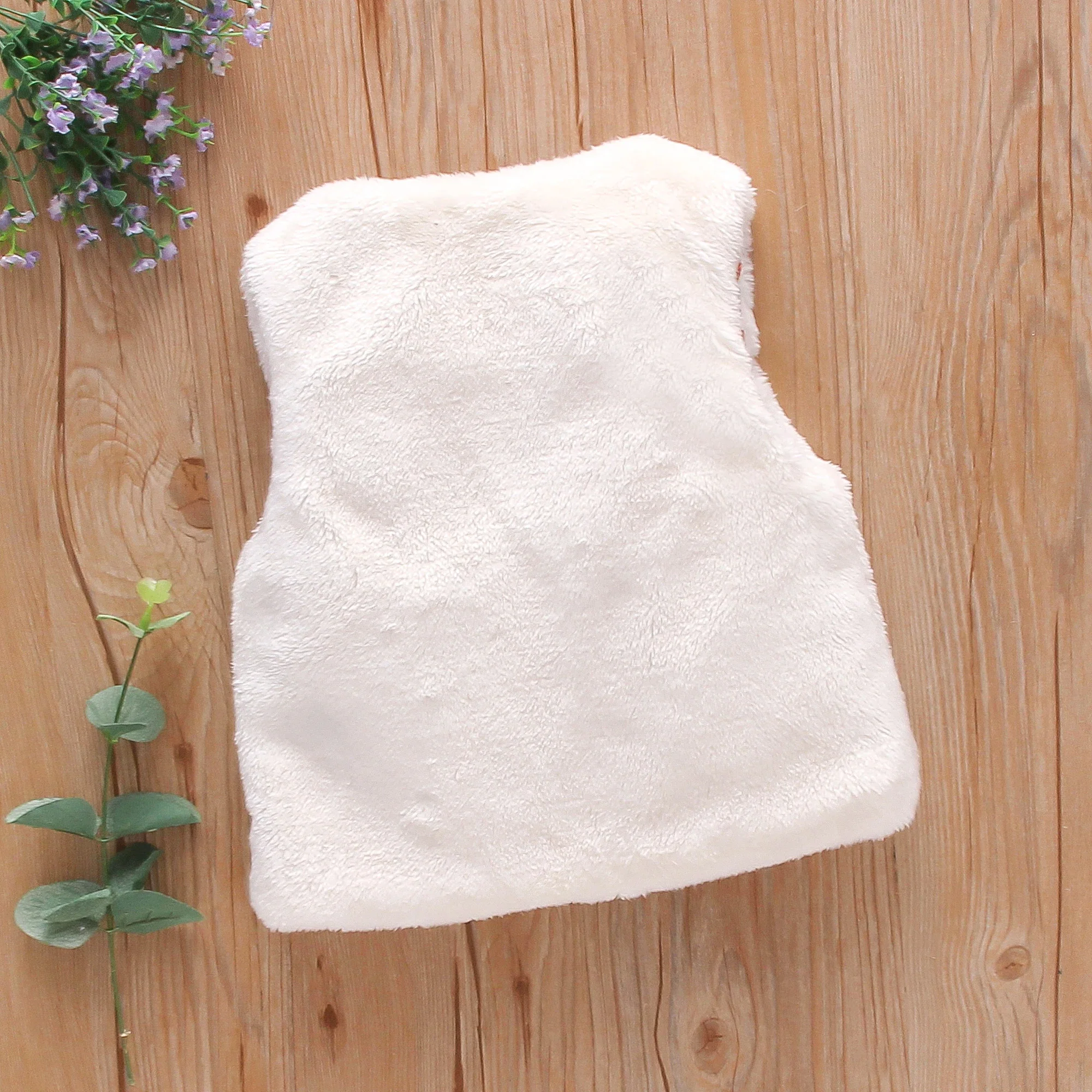 Gilet fausse fourrure pour enfant fleurs – Image 2